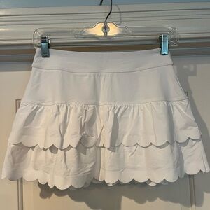 EUC. Lilly Pulitzer Luxletic white skort. Size XXS